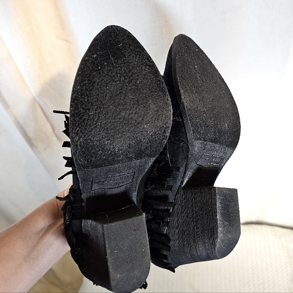 Coconuts By Matisse 8 M Fringe Booties - Picture 5 of 8